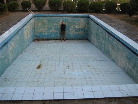 1000 Images About Empty Swimming Pools On Pinterest Swimming