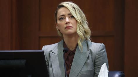 Amber Heard Admits She Still Has Love For Johnny Depp In First Post