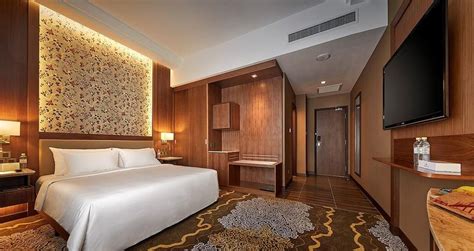 The wembley hotel penang encompasses 415 lavish hotel guestrooms right in the heart of the pearl of orient, an ideal fit for a star. The Wembley - A St Giles Hotel, Pulau Penang Booking Murah ...