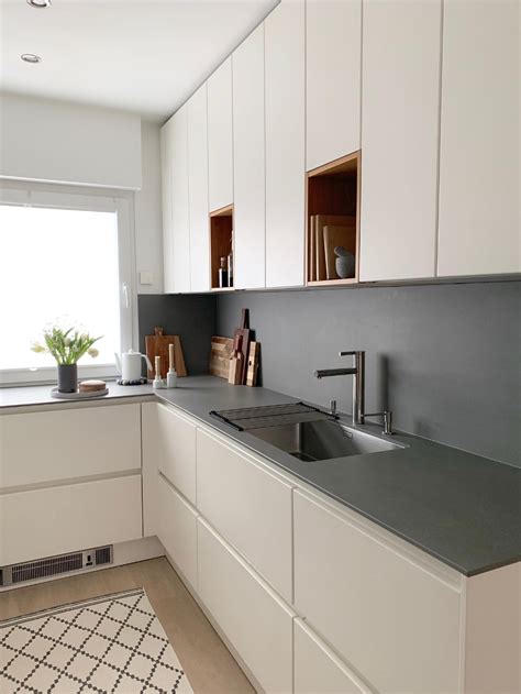 #kleineküche #kleinerraum #hängeschränke #küchenplan... | Wohnung küche