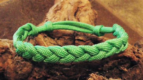 Check spelling or type a new query. How To Make An Adustable Paracord Rastaclat Friendship ...