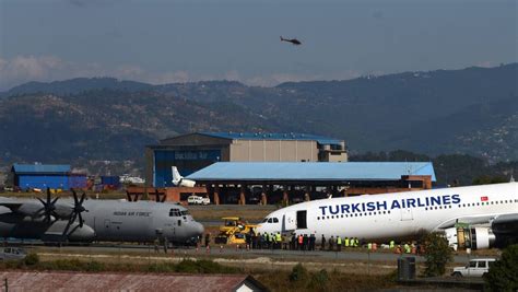 12 000 Passagers Coincés à L Aéroport De Katmandou