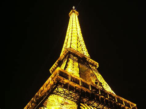 Fileeiffel Tower At Night From Bellow 20051021 Wikimedia Commons