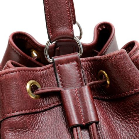 Hermes Bordeaux Leather Vintage Market Bucket Bag At 1stdibs Vintage