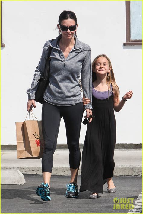 Courteney Cox Coco Mommy Daughter Time In Malibu Photo