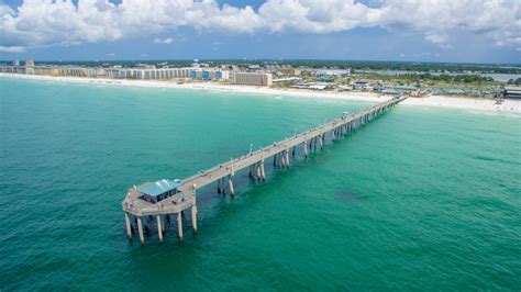 With white sandy beaches and gentle rolling emerald waves as. Fort Walton Beach - Destin Vacation Packages |Travel Deals ...