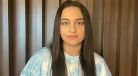Sonakshi Sinha Is Thankful To Mumbai Police As Cops Arrest The Actress Cyber Bully 🎥 Latestly