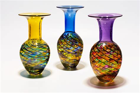 Optic Rib Whopper Vase By Michael Trimpol And Monique Lajeunesse Art Glass Vase Artful Home