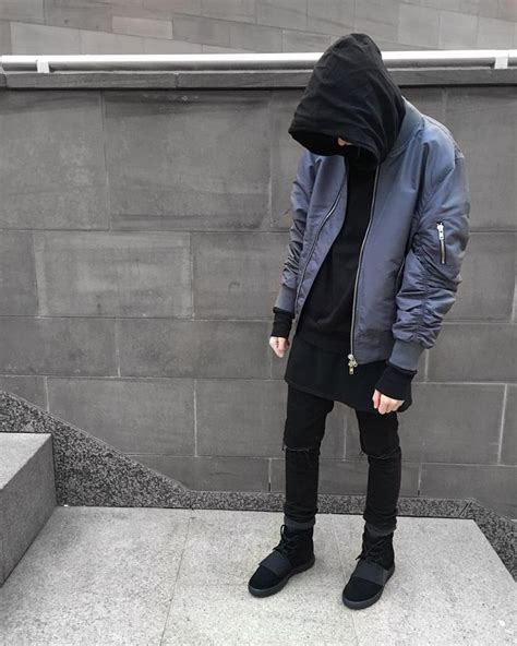 We have always come across men who are fashion lovers and are known for their good dressing sense and they are korean boys. Resultado de imagen para aesthetic tumblr clothes boy ...