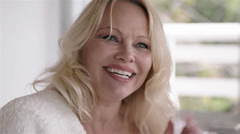 pamela anderson says she s no victim in netflix documentary