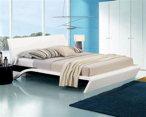 Maybe you would like to learn more about one of these? Contemporary Platform Glossy Bed w/ Lights 44B203BD