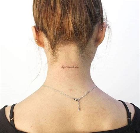 Tatuajes En La Nuca Para Mujer Con Significado Kulturaupice