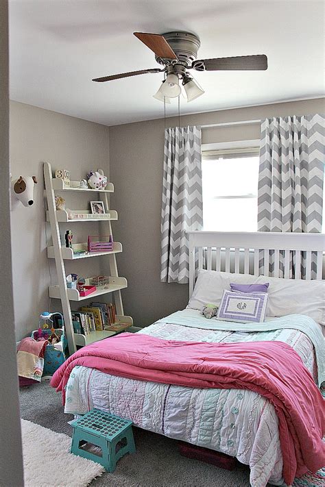 The smaller the room, the faster it's going to become messy, even if you don't have much stuff to begin with. Organizing Hacks For Transitioning To A Big Girl Bedroom ...