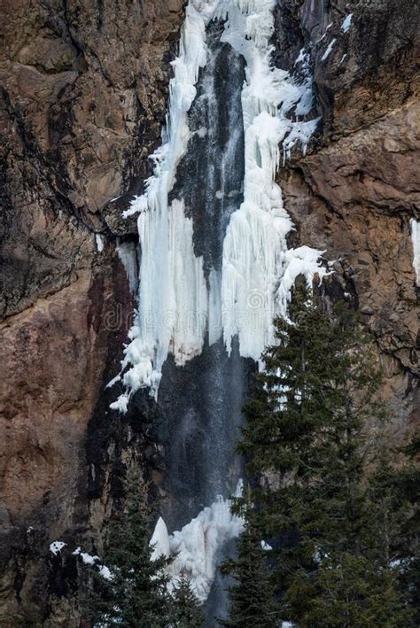 Colorado Rocky Mountain Frozen Waterfall Stockbild Bild Von Berg