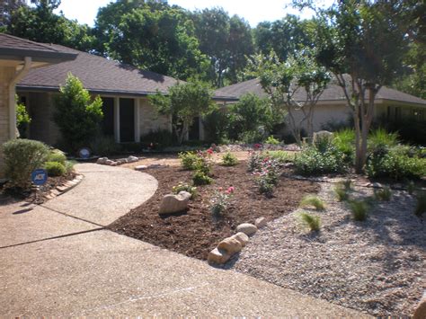 Central Texas Xeriscaped Front Yards Ecosia Images In 2021 Small