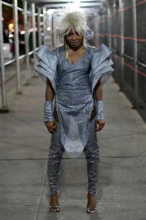 Скачивай и слушай tina turner bartertown mad max 1985 и tina turner the children mad max 1985 на zvooq.online! For Halloween, my boyfriend decided that I had to go as Tina Turner as Auntie Entity in Mad Max ...