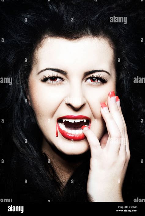 Women Dressed Up As Vampires Hi Res Stock Photography And Images Alamy