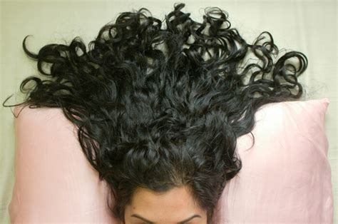 4 ways to sleep with curly hair curlsandbeautydiary