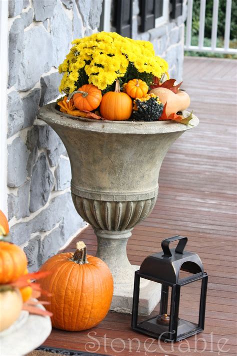 Encontre imagens stock de outdoor autumn fall decorations big pumpkins em hd e milhões de outras fotos, ilustrações e imagens vetoriais livres de direitos na coleção da shutterstock. Outdoor Fall Decor - StoneGable