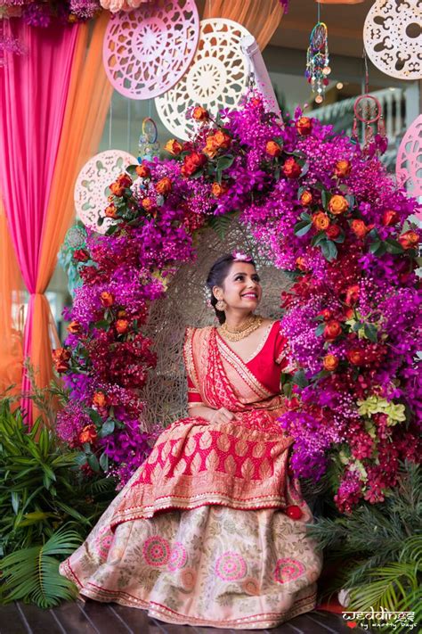 Wedding Swing Decoration Ideas For Mehendi Ceremony Wedding Swing