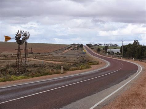 Alizul Eyre Highway The Worlds Longest Straight Road