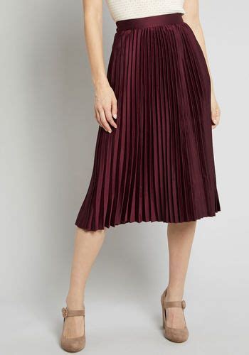 modcloth polished pleated midi skirt in burgundy burgundy pleated midi skirt skirt outfits
