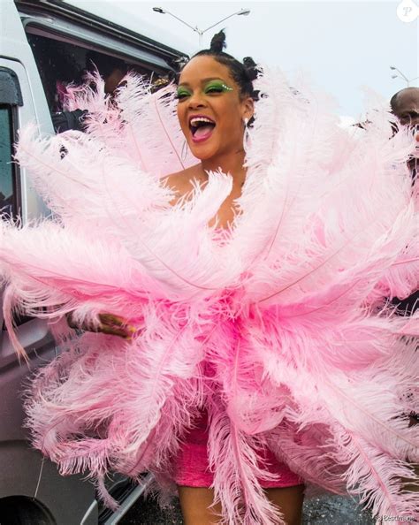 Rihanna Lors De La Parade De Kadooment Day Dans La Paroisse De Saint
