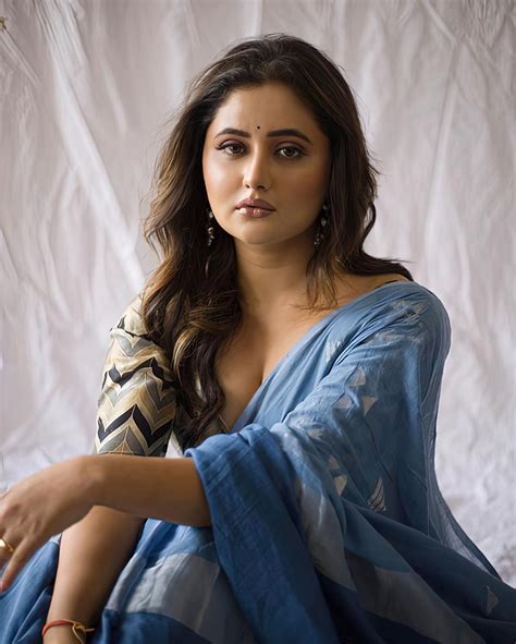 Rashami Desai Steals Her Fans Hearts