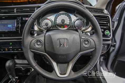 Find and compare the latest used and new 2017 honda city for sale with pricing & specs. Honda City GM6 Facelift (2017) Interior Image #36612 in ...