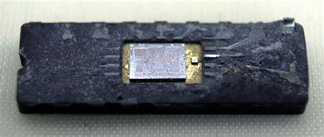 Die Photos And Analysis Of The Revolutionary 8008 Microprocessor 45 Years Old