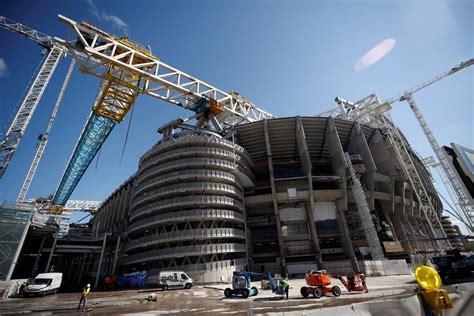 Real Madrid Unveil Impressive New Retractable Pitch System For Santiago