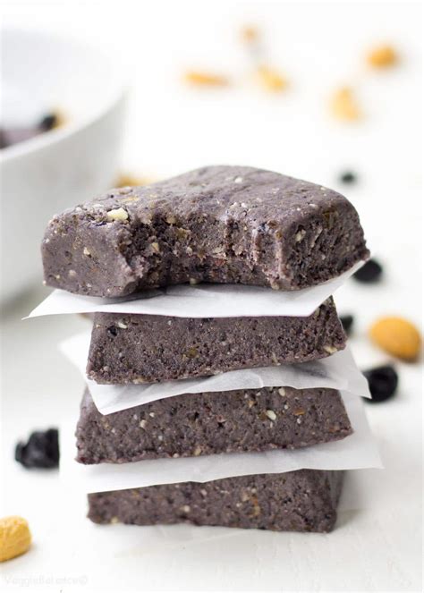 The biggest collection of homemade protein bar recipes anywhere! No Bake Protein Bars (Copycat Blueberry RX Bars) - Gluten ...