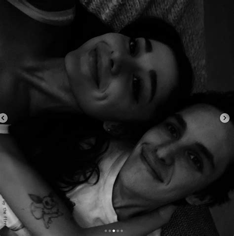 Ariana Grande Engaged To Dalton Gomez