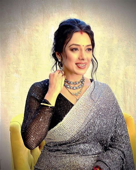 Anupamaa Fame Rupali Ganguly Looks Stunning One And All In An Ethnic