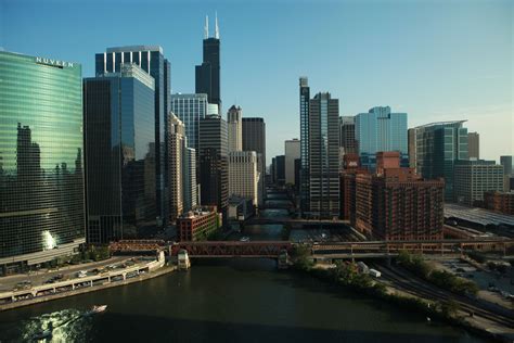 Holiday inn express® hotels official website. Holiday Inn Chicago Mart Plaza River North - Chicago, IL