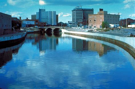 Fileflint River In Flint Michigan Wikimedia Commons