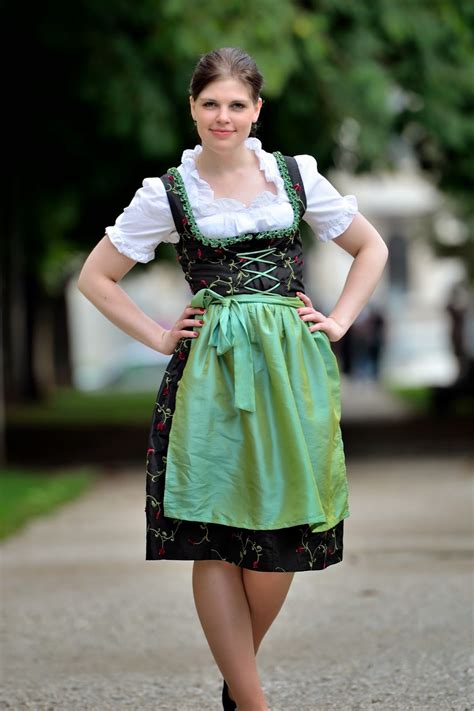 traditional costumes german traditional costume drindl