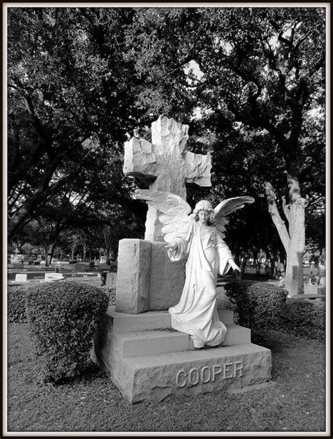 Oakwood Cemetery By Benotforgot Via Flickr Cemetery Angels Cemetery