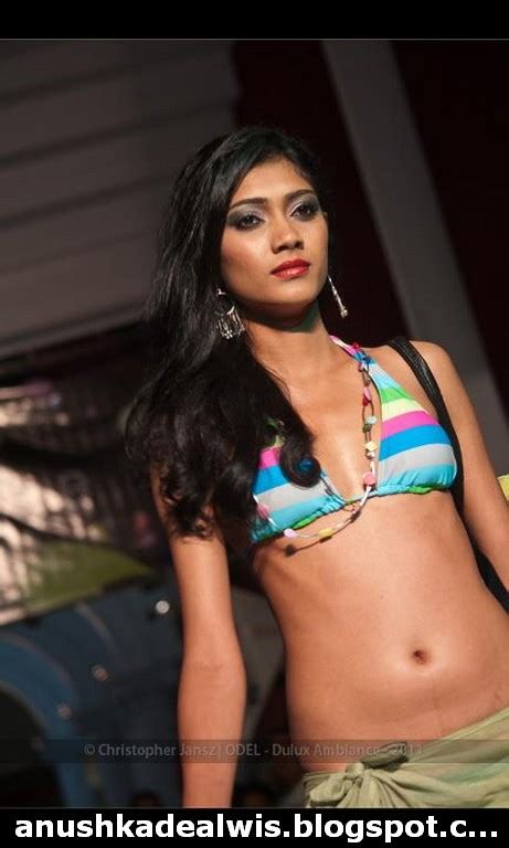 SRI LANKAN MODELS ACTRESS FASHION AND HOT PICTURE GALLERY Dulux