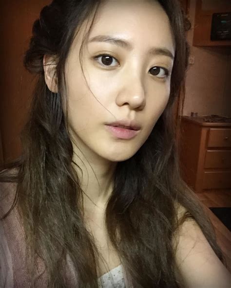 Cerita Basah 10 Fakta Claudia Kim Aktris Korea Pemeran Nagini Di