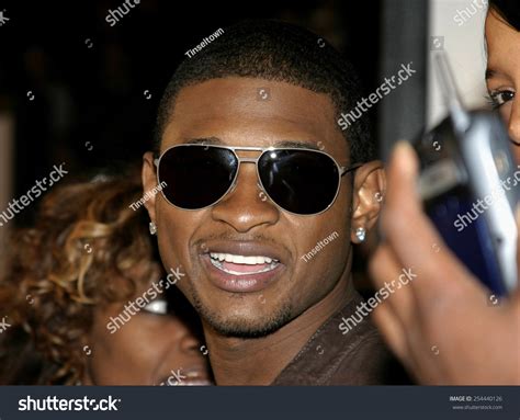 Usher Attends Los Angeles Premiere Be Stock Photo Shutterstock