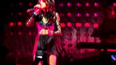 Cher Lloyd Sticks And Stones Tour Love Me For Me Youtube
