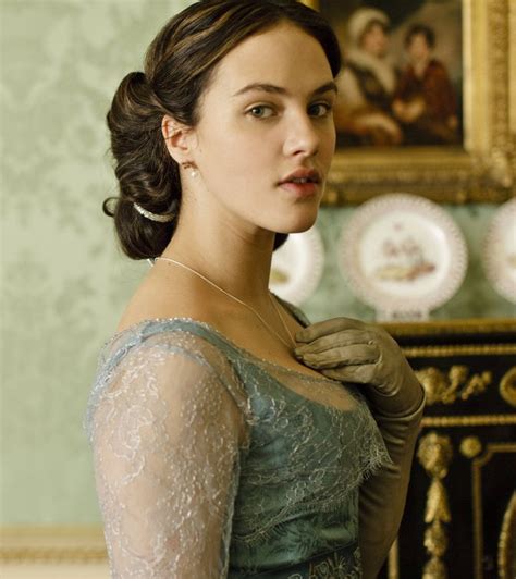 Celebrities In Gloves Jessica Brown Findlay Jessica Brown Downton Abbey