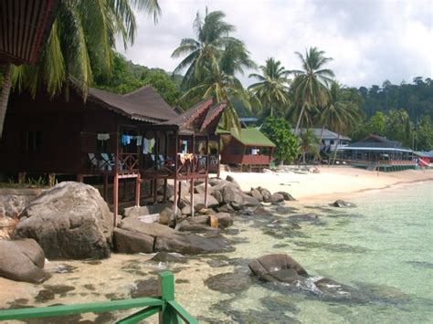 This island is home to around 20,000 people overall. Salang Indah Resort - Tioman Excellent Holiday