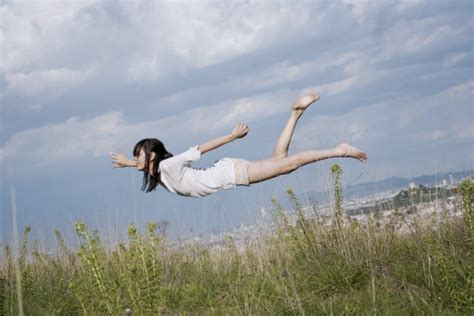 Soñar Con Volar ¿estás En Las Nubes Vibra