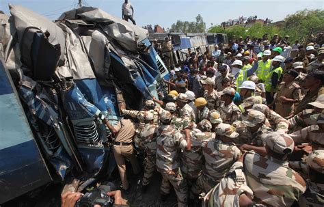 India Train Crash Kills Dozens As Janata Express Derails In Uttar