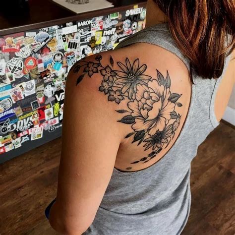 26 Tattoos That Are Too Awesome And Stylish To Hide Shoulder Tattoos