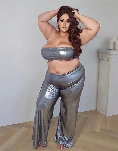 Size Model With H Chest Proudly Flaunts Curves In Metallic Crop