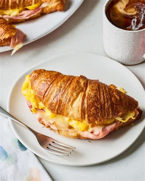 Make Ahead Croissant Breakfast Sandwiches Recipe Recipes Croissant