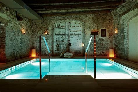 Aire The Ancient Termal Baths And 30 Relaxing Massage Catalonia